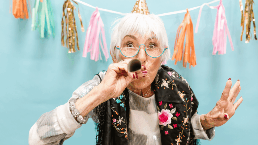 Vanem naine puhub fanfaari peomeeleoulus